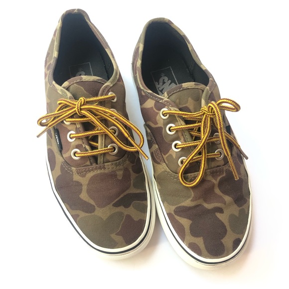 Vans Other - Vans camouflage sneakers size 6 woodland